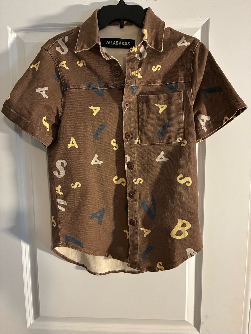 Valabasas Men's Brown Short-Sleeve Button-Down Shirt